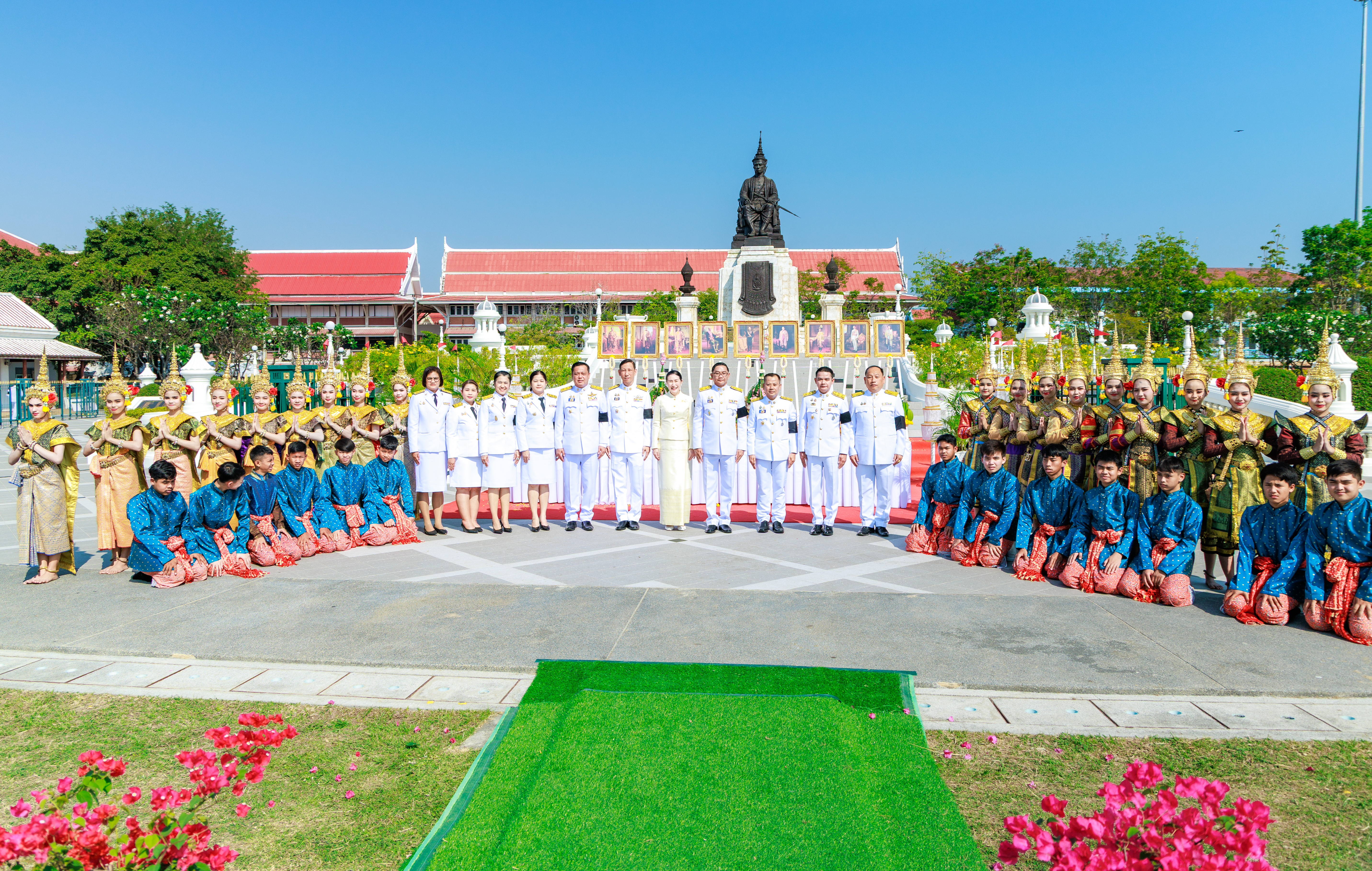 title - ส.ป.ก.เพชรุบรี ร่วมพิธีบวงสรวงศาลหลักเมือง พิธีเจริญพระพุทธมนต์ และพิธีบวงสรวงสมเด็จบูรพมหากษัตริยาธิราชเจ้า รัชกาลที่ 1 - รัชกาลที่ 9 เพื่อสำนึกในพระมหากรุณาธิคุณ และเทิดพระเกียรติสมเด็จพระบูรพมหากษัตยาธิราชเจ้า รัชกาลที่ 1 - รัชกาลที่ 9